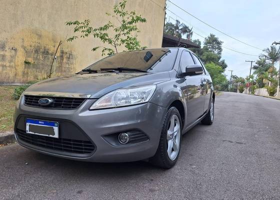 FORD FOCUS 2.0 GLX 16V FLEX 4P AUTOMÁTICO
